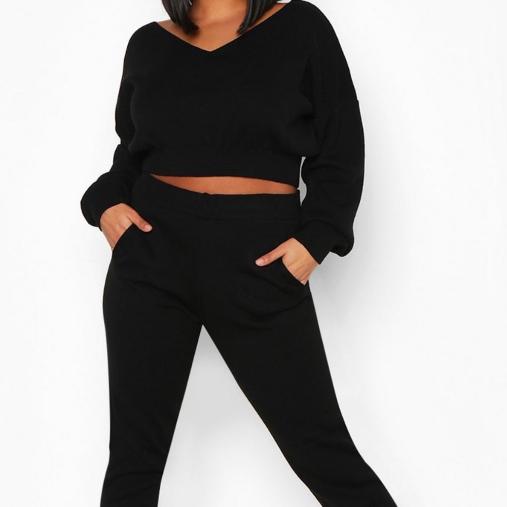 Plus Size Cropped V Neck Lounge Set